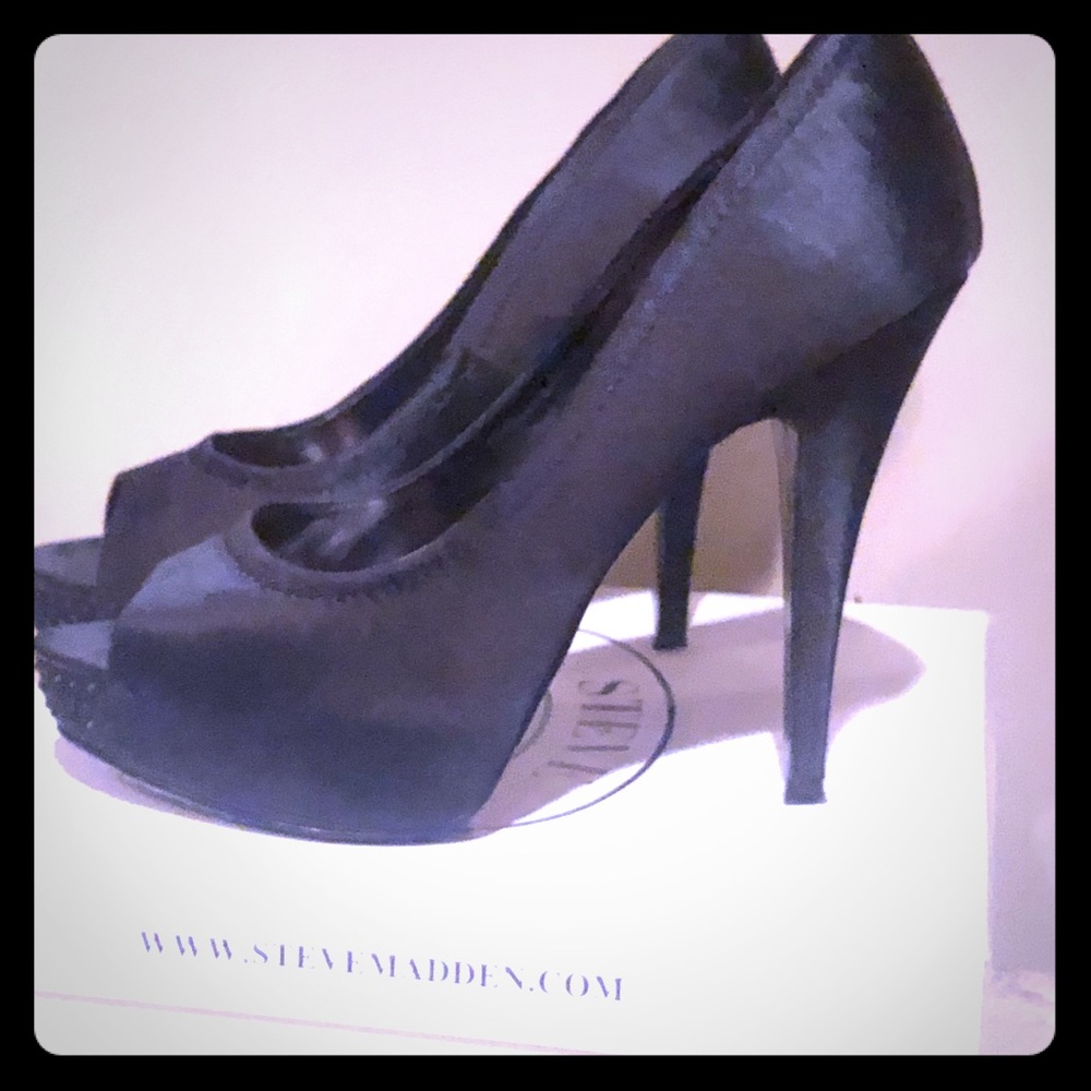 Steve Madden size 8.5 High heel